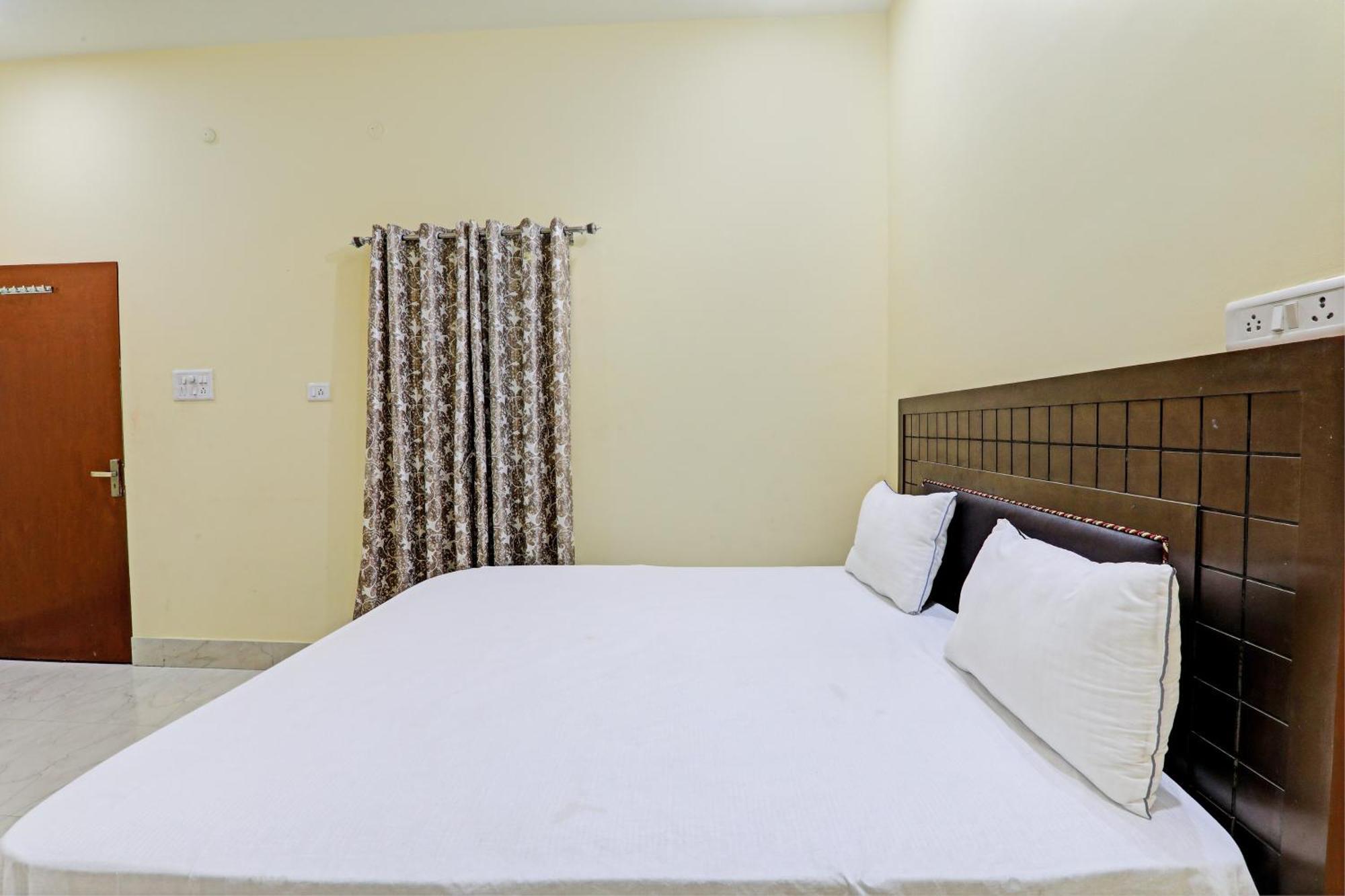 Hotel O Home Singhs Delight Waranasi Zewnętrze zdjęcie